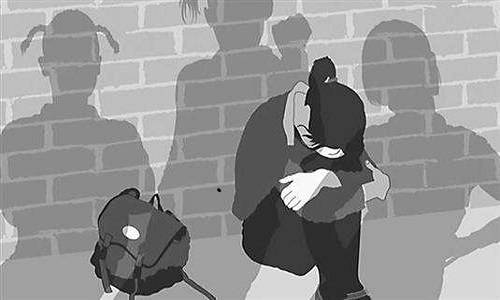 被同学暴打拍裸照 太过分太没人性了
